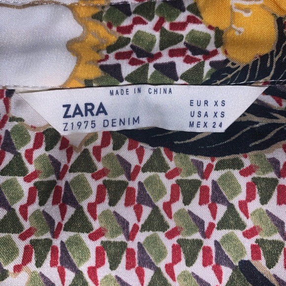 Zara Floral Button-Up Blouse - Picture 4 of 4